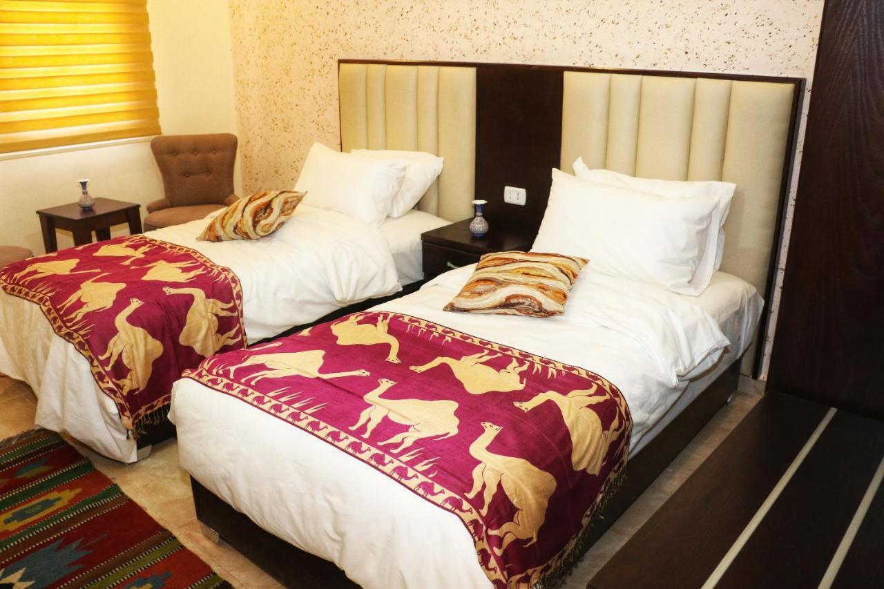 Petra Stones Inn Wadi Musa Exterior photo